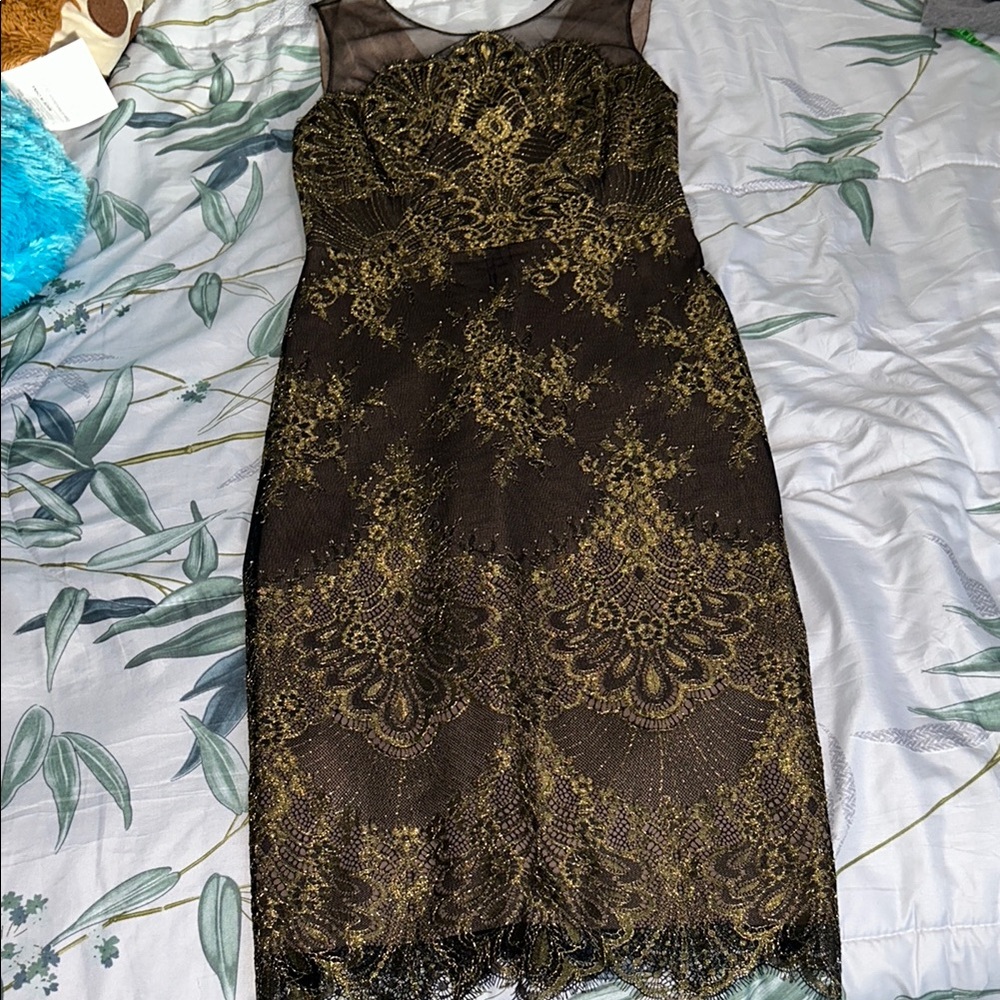 BCBGMaxAzria Gold Sheath Midi Dress Scoop Neck Sleeveless